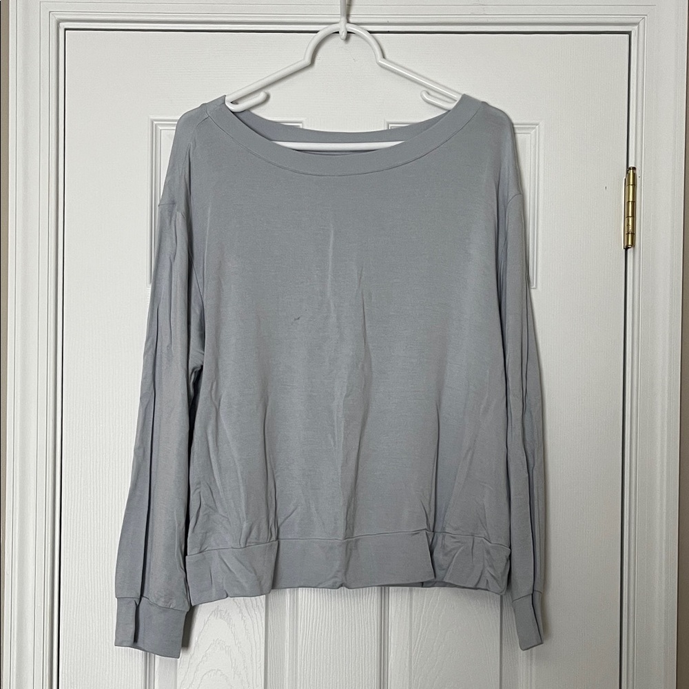 Soma Light Gray Crewneck Sweatshirt